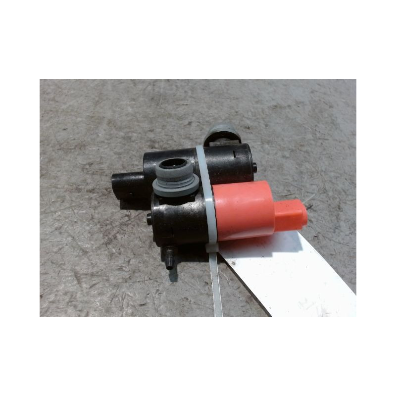 POMPE LAVE-GLACE AVANT TOYOTA YARIS 2005-