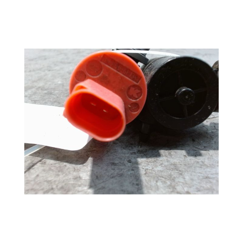 POMPE LAVE-GLACE AVANT TOYOTA YARIS 2005-