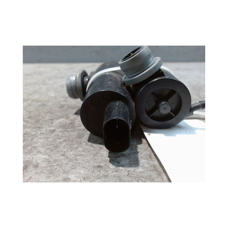 POMPE LAVE-GLACE AVANT TOYOTA YARIS 2005-
