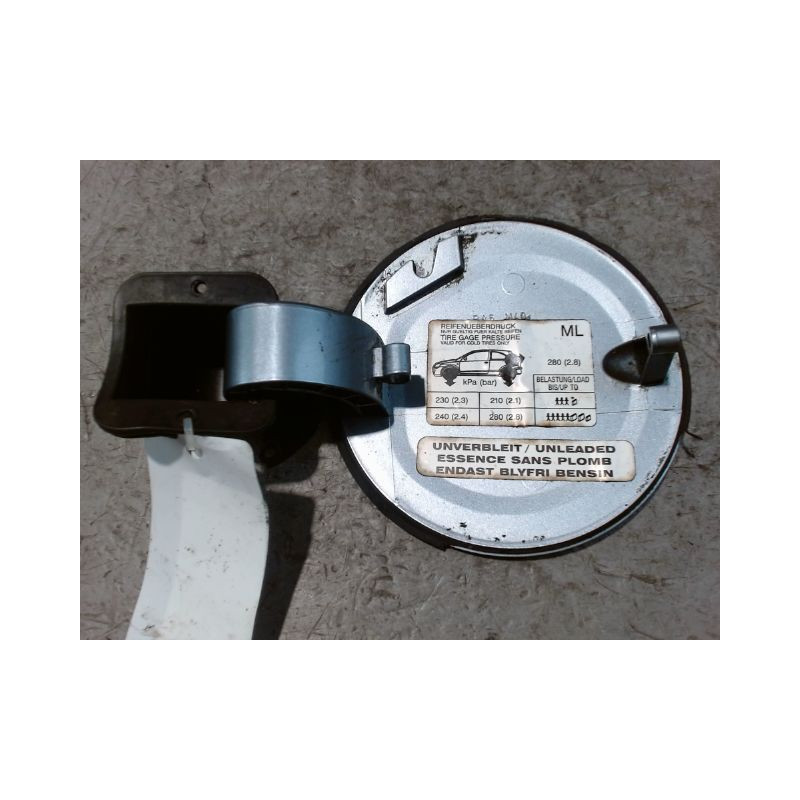 VOLET DE TRAPPE CARBURANT OPEL CORSA 2000-8.2003