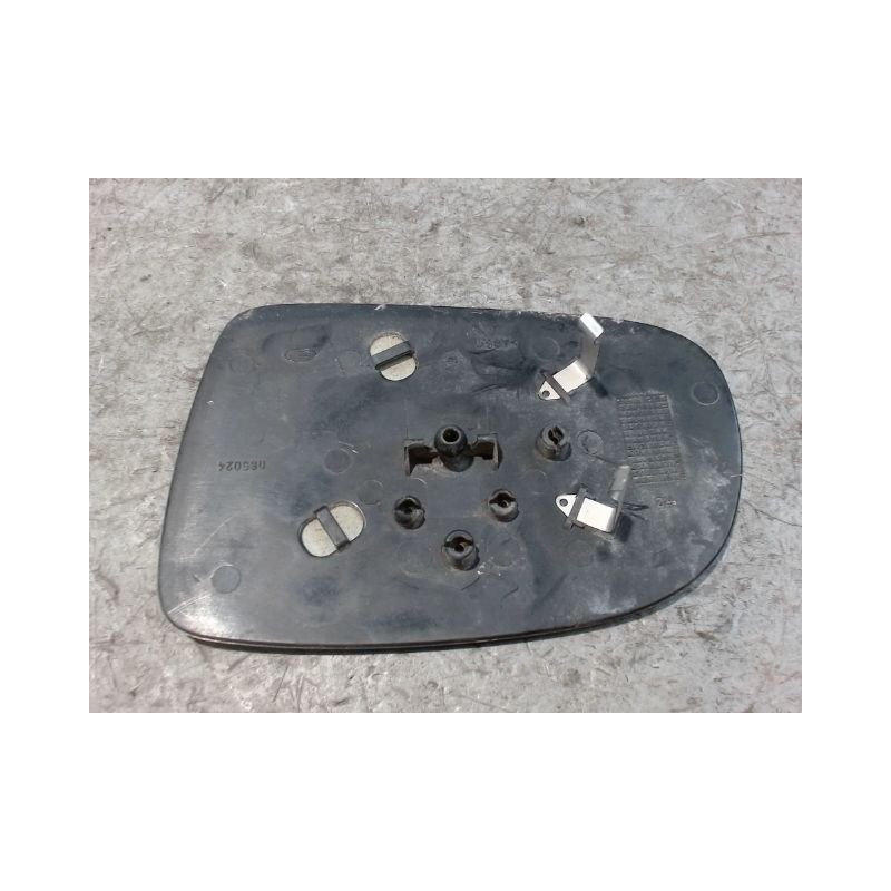 GLACE RETROVISEUR EXT D OPEL CORSA 2000-8.2003