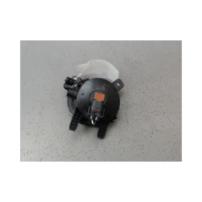 PHARE ANTIBROUILLARD AVANT DROIT BMW SERIE 1