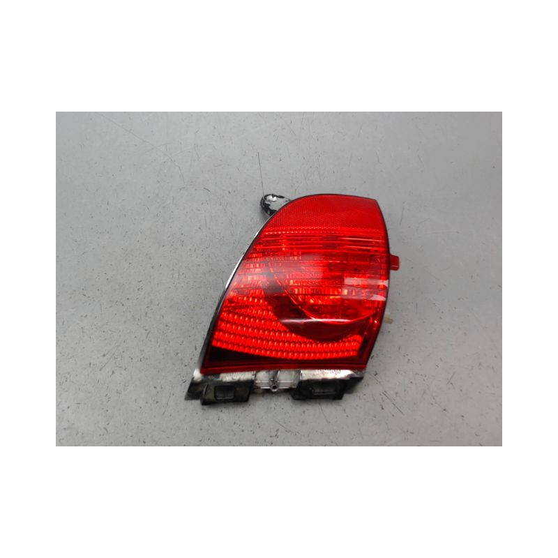 FEU DE PARE-CHOC ARRIERE GAUCHE PEUGEOT 2008 Phase 1 2013-...