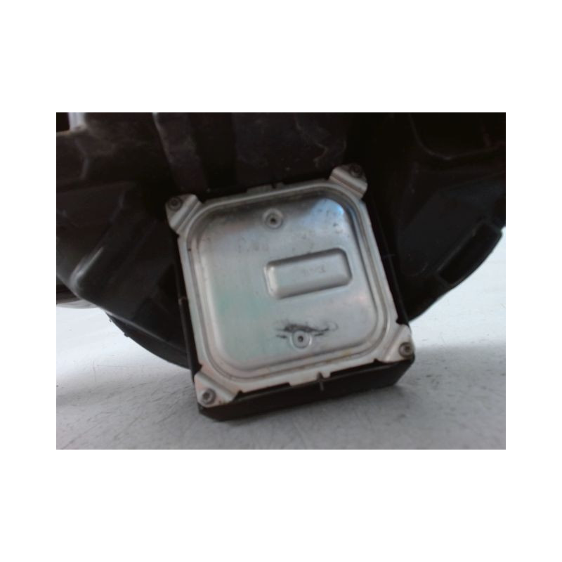 PHARE DROIT RENAULT MEGANE