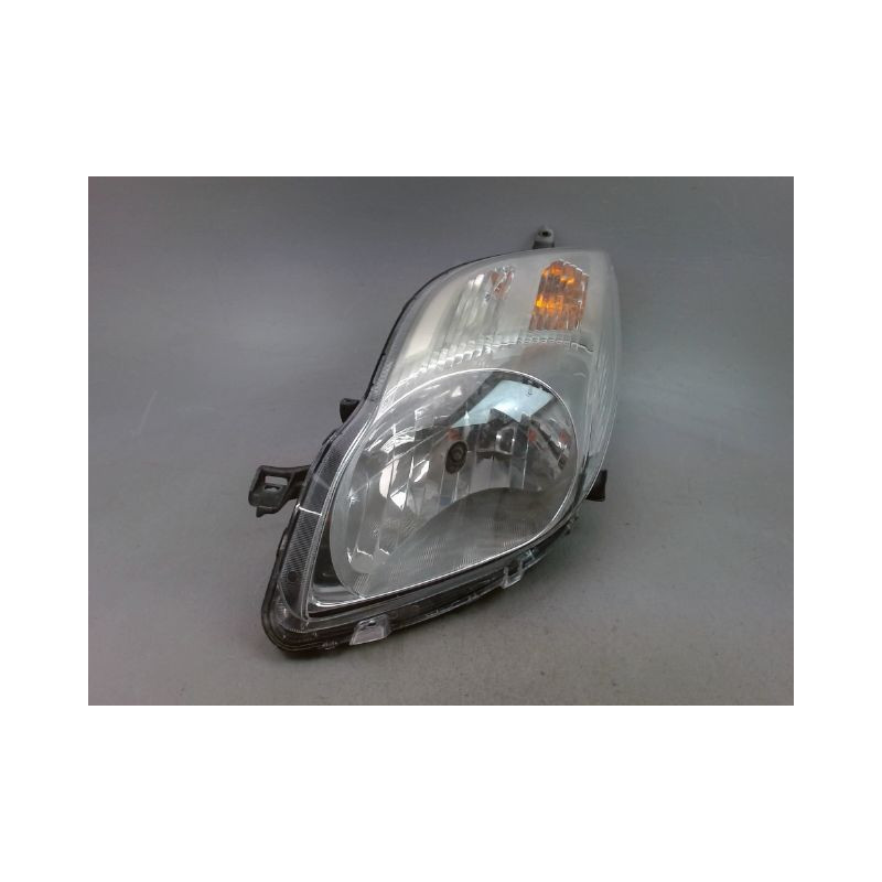 PHARE GAUCHE TOYOTA YARIS II Phase 2 2009-2011