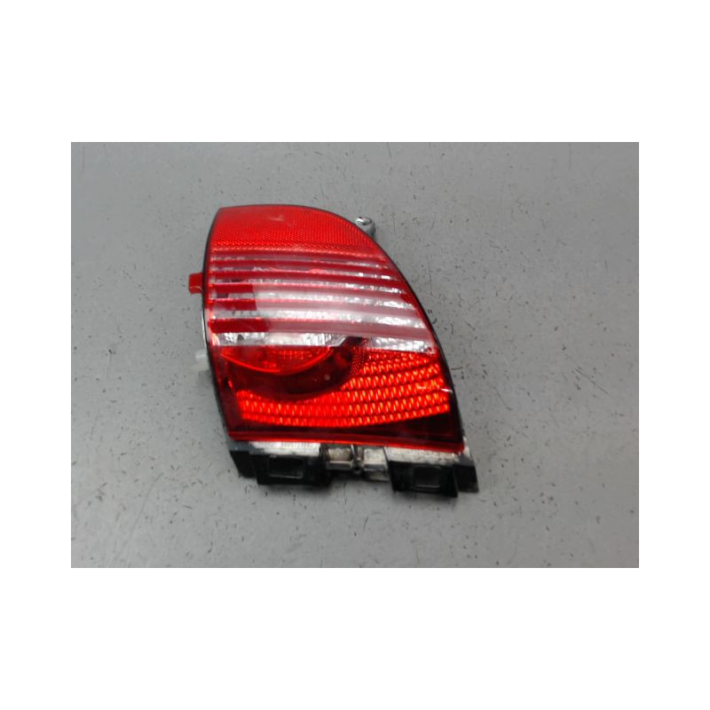 FEU DE PARE-CHOC ARRIERE DROIT PEUGEOT 2008 Phase 1 2013-...