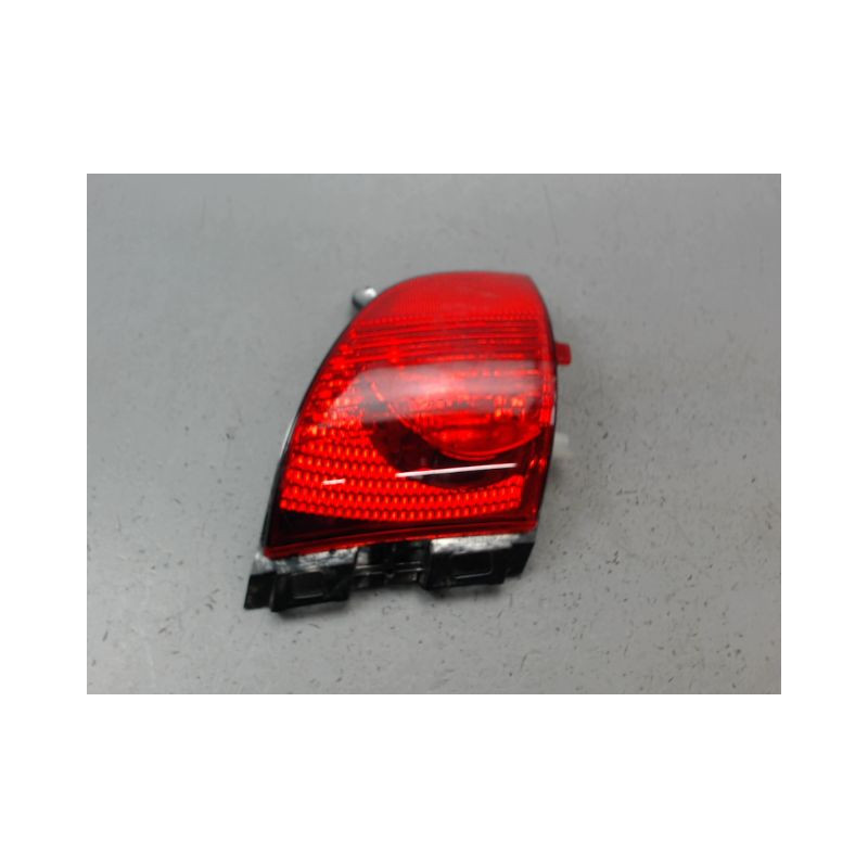 FEU DE PARE-CHOC ARRIERE GAUCHE PEUGEOT 2008 Phase 1 2013-...