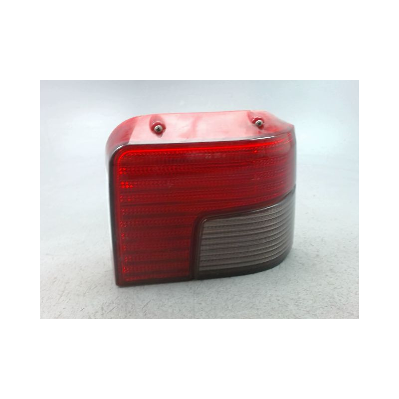FEU ARRIERE DROIT PEUGEOT 205 Phase 2 1987-1998
