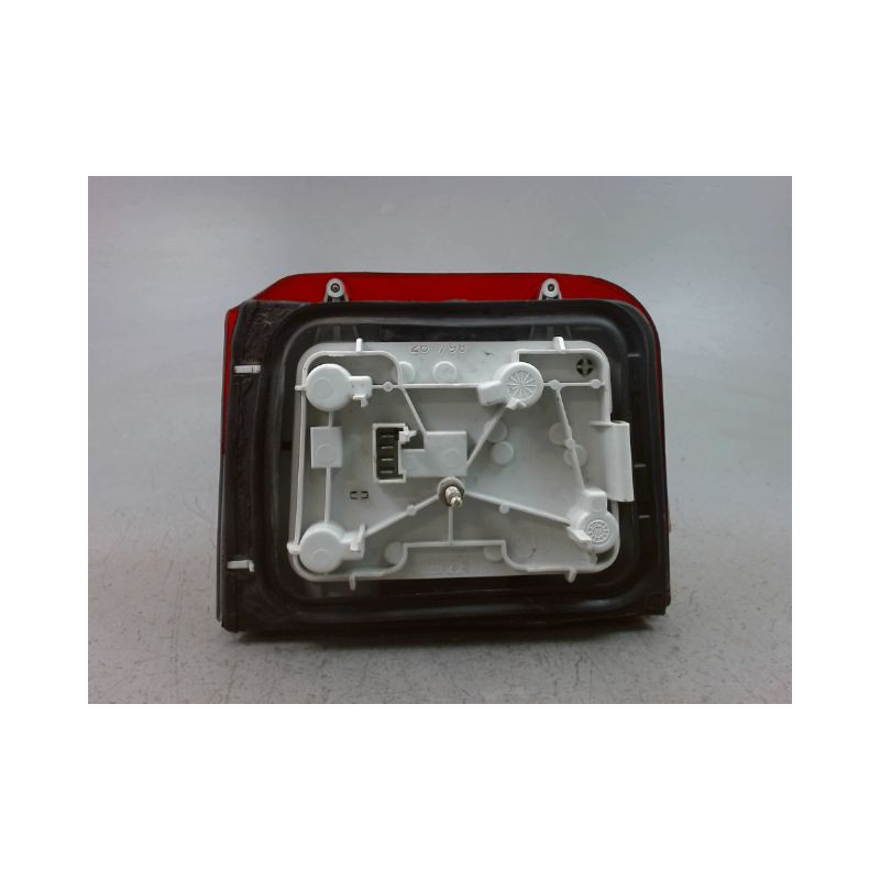 FEU ARRIERE DROIT PEUGEOT 205 Phase 2 1987-1998