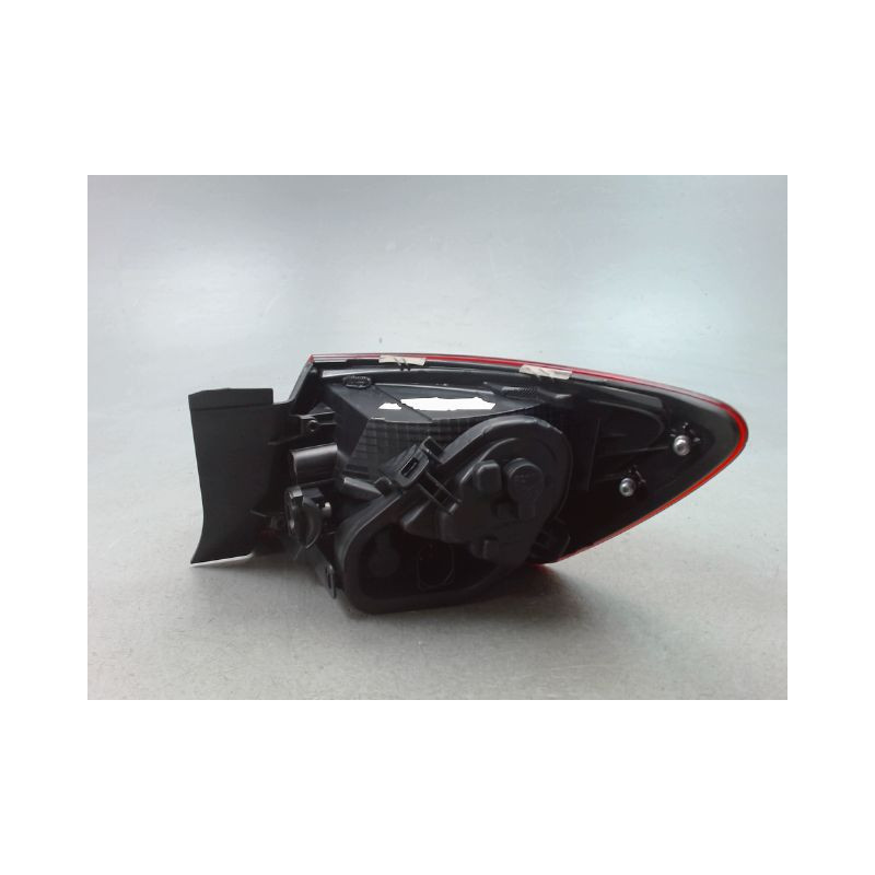 FEU ARRIERE GAUCHE  SEAT LEON 2009-