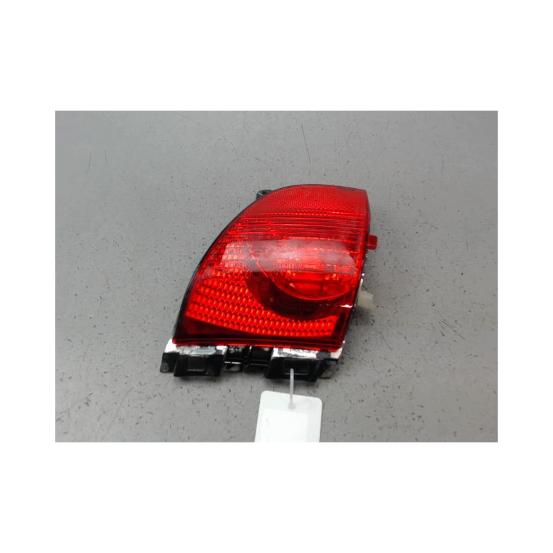 FEU DE PARE-CHOC ARRIERE GAUCHE PEUGEOT 2008 Phase 1 2013-...