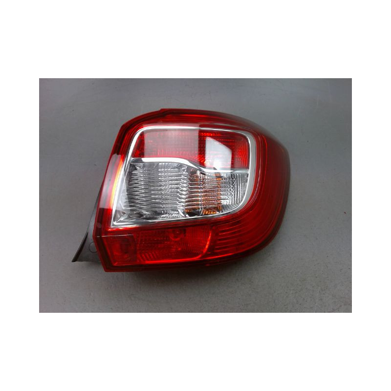 FEU ARRIERE DROIT DACIA SANDERO II 2012-...