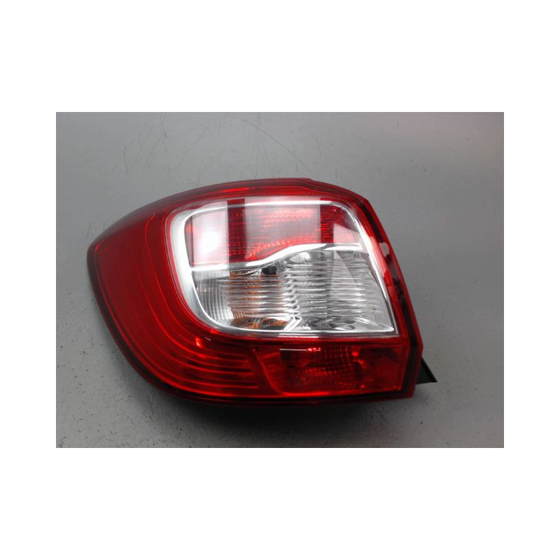 FEU ARRIERE GAUCHE  DACIA SANDERO II 2012-...