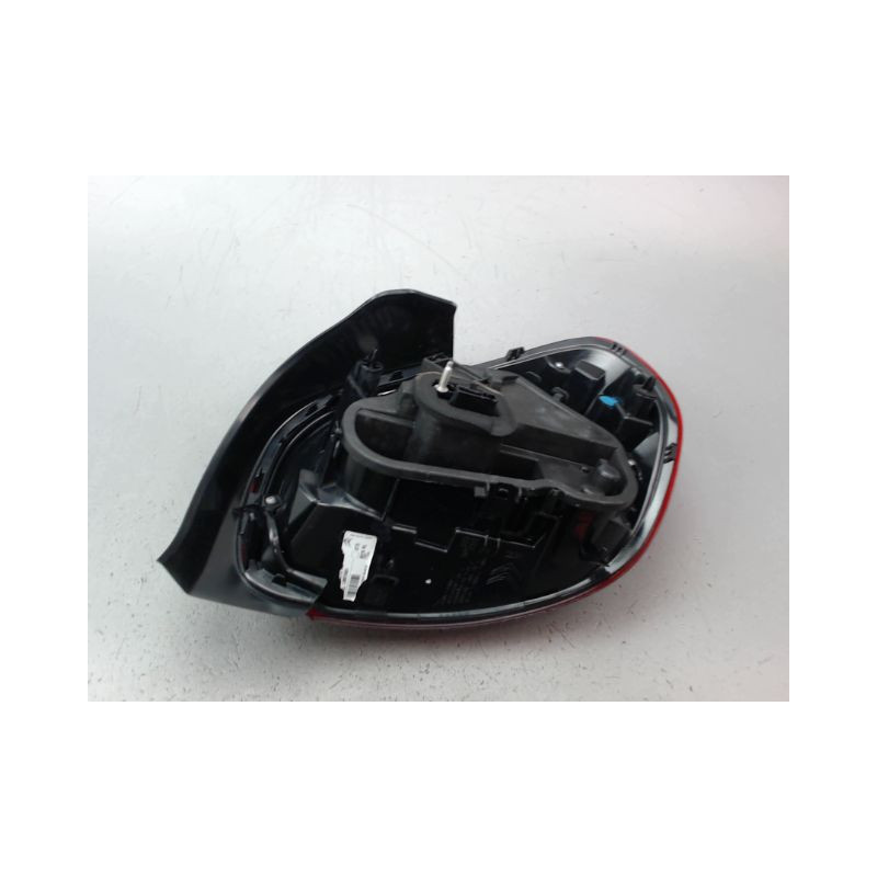 FEU ARRIERE GAUCHE  CITROEN C3 2009-