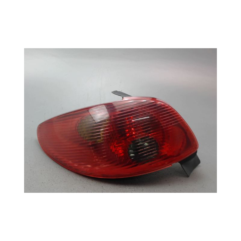 FEU ARRIERE GAUCHE  PEUGEOT 206 1998-2009