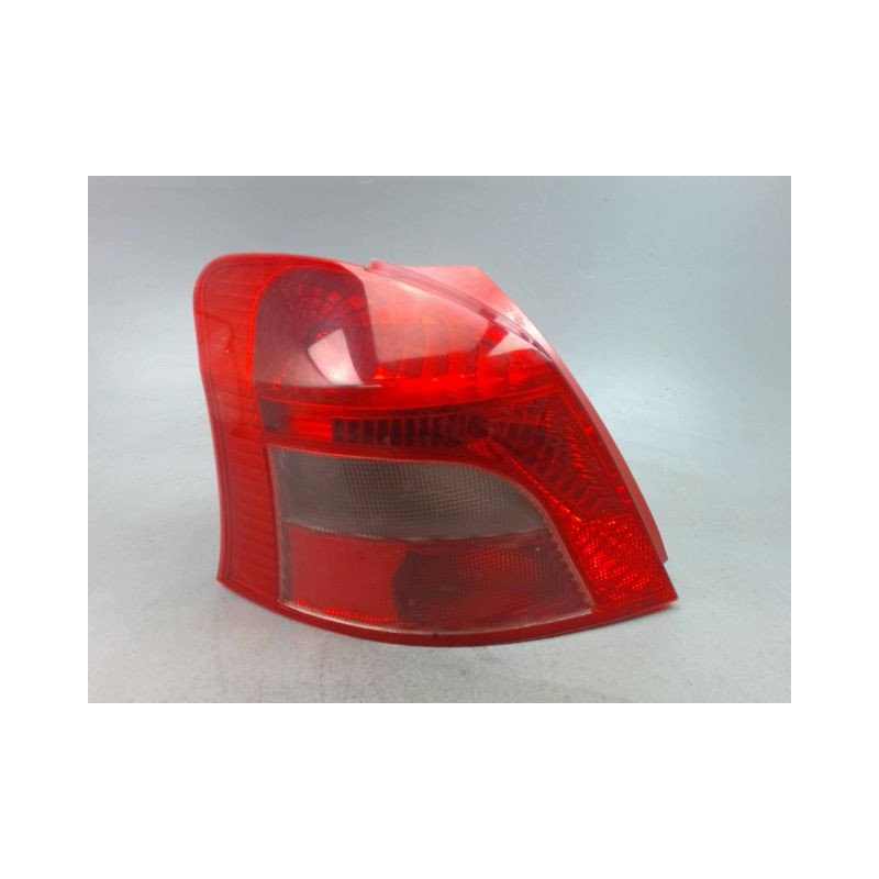 FEU ARRIERE GAUCHE  TOYOTA YARIS II Phase 1 2005-2009