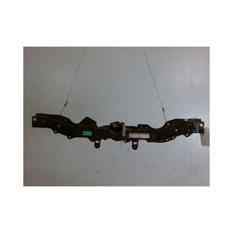TRAVERSE SUPERIEURE ARMATURE AVANT SUZUKI SWIFT
