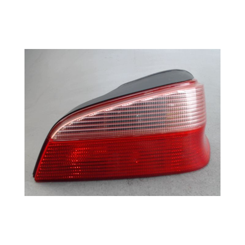 FEU ARRIERE DROIT PEUGEOT 106