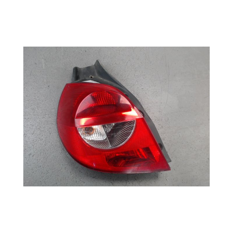 FEU ARRIERE GAUCHE  RENAULT CLIO
