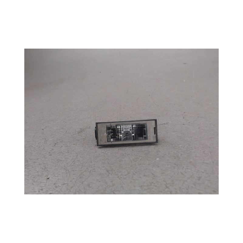 ECLAIREUR PLAQUE DE POLICE GAUCHE RENAULT KADJAR