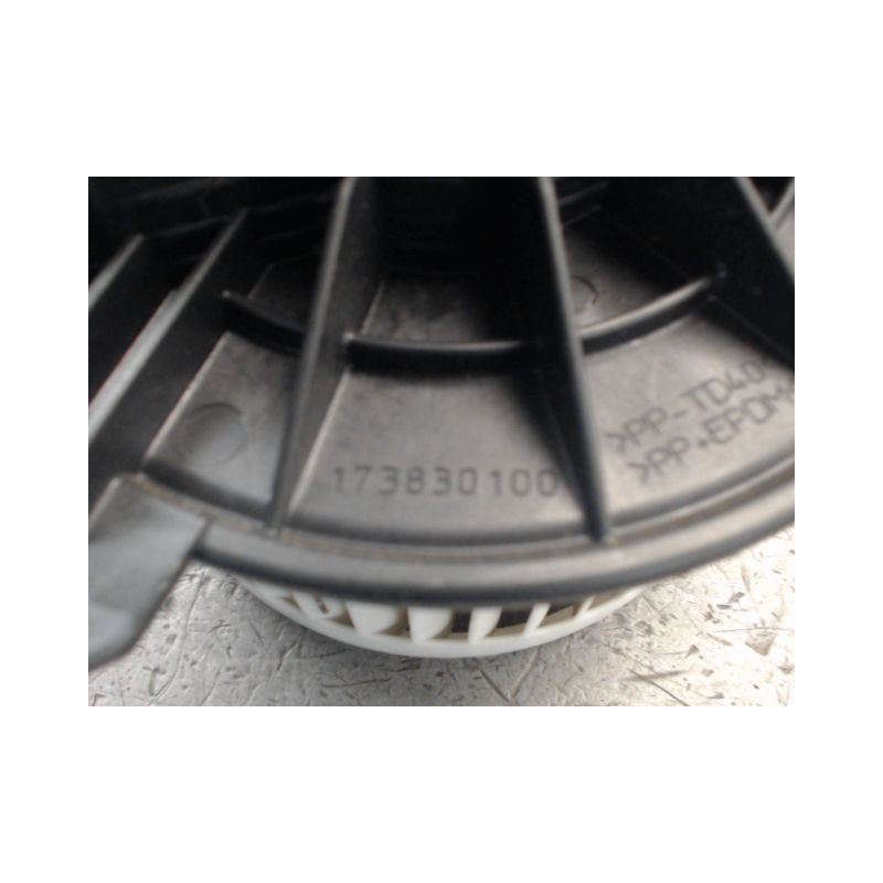 MOTEUR VENTILATEUR CHAUFFAGE RENAULT KANGOO