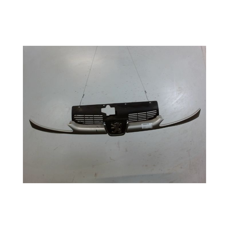 CALANDRE PEUGEOT 206
