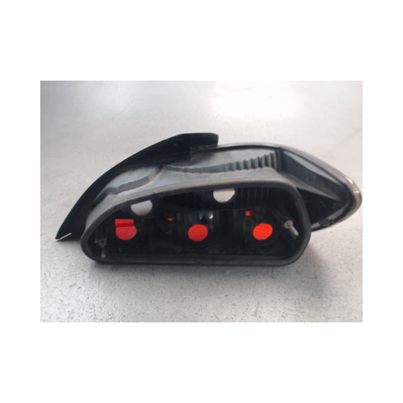 FEU ARRIERE GAUCHE  PEUGEOT 406
