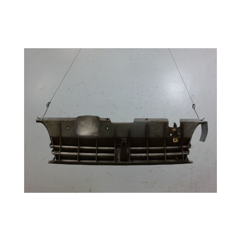 CALANDRE PEUGEOT 405