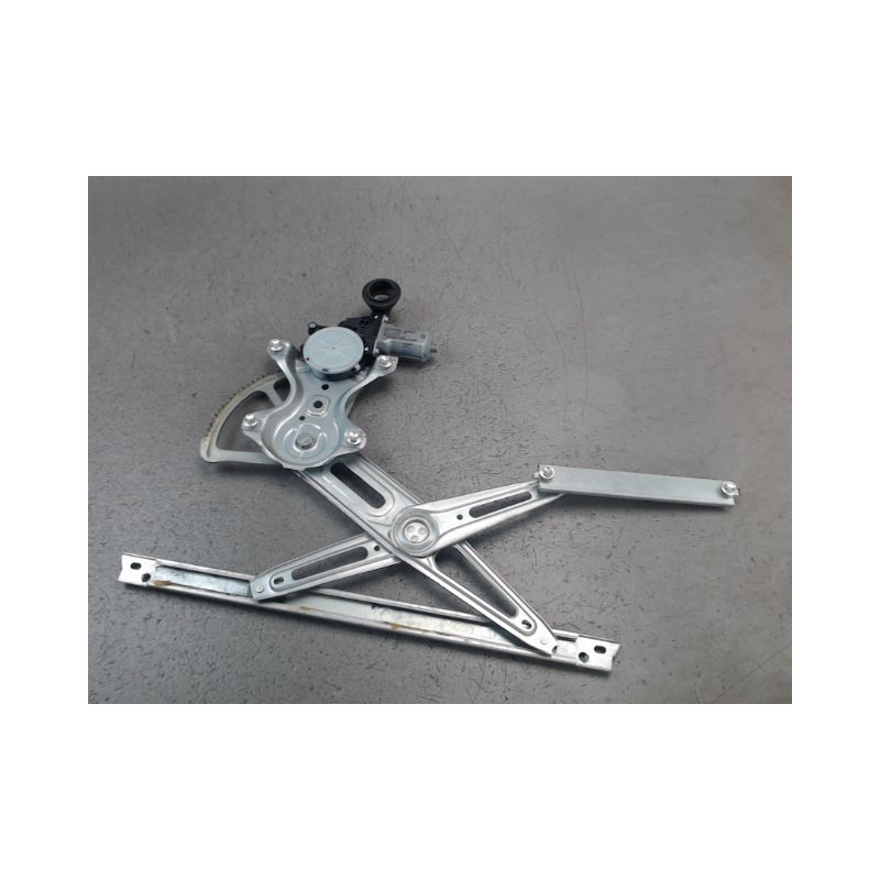 MECANISME LEVE-GLACE AVANT DROIT TOYOTA YARIS