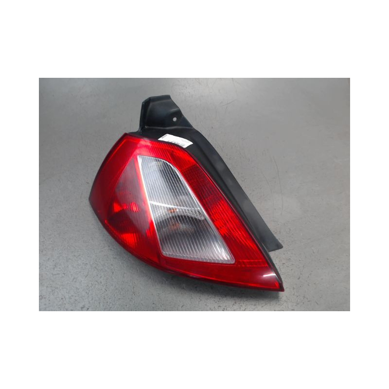 FEU ARRIERE GAUCHE  RENAULT MEGANE