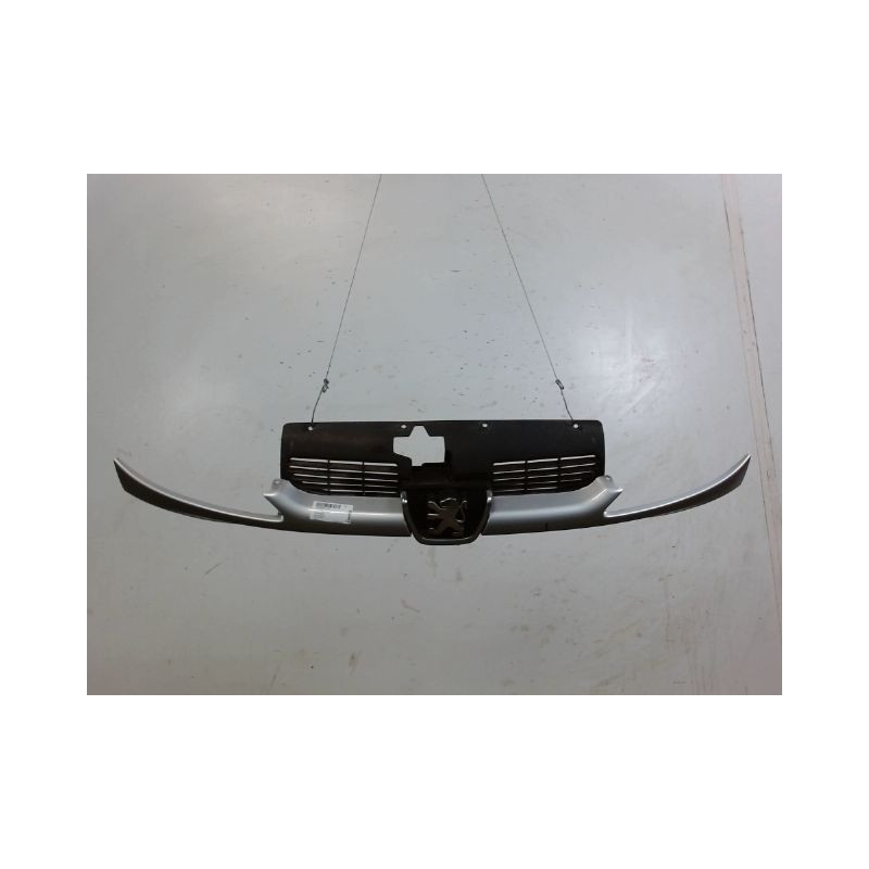 CALANDRE PEUGEOT 206