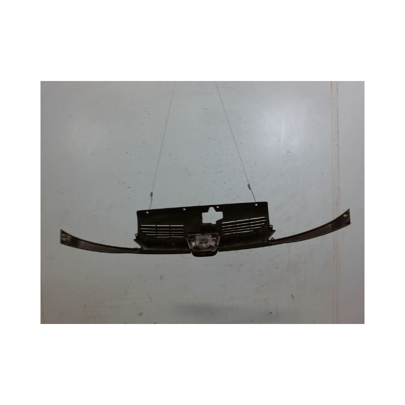 CALANDRE PEUGEOT 206