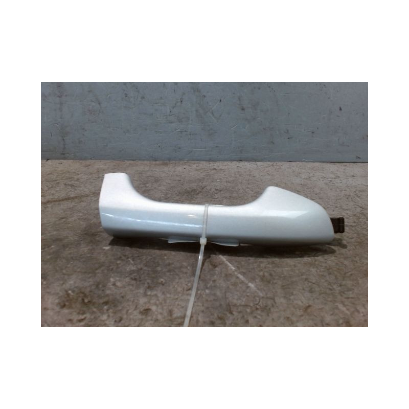 POIGNEE EXTERIEURE PORTE AVANT DROIT KIA RIO 2005-