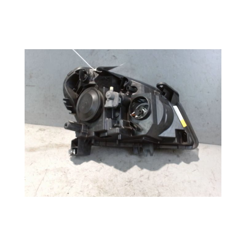 PHARE GAUCHE NISSAN QHASQAI 2007-