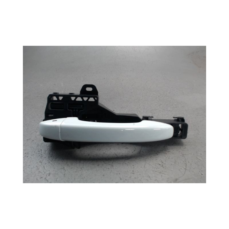 POIGNEE EXTERIEURE PORTE AVANT GAUCHE RENAULT CLIO