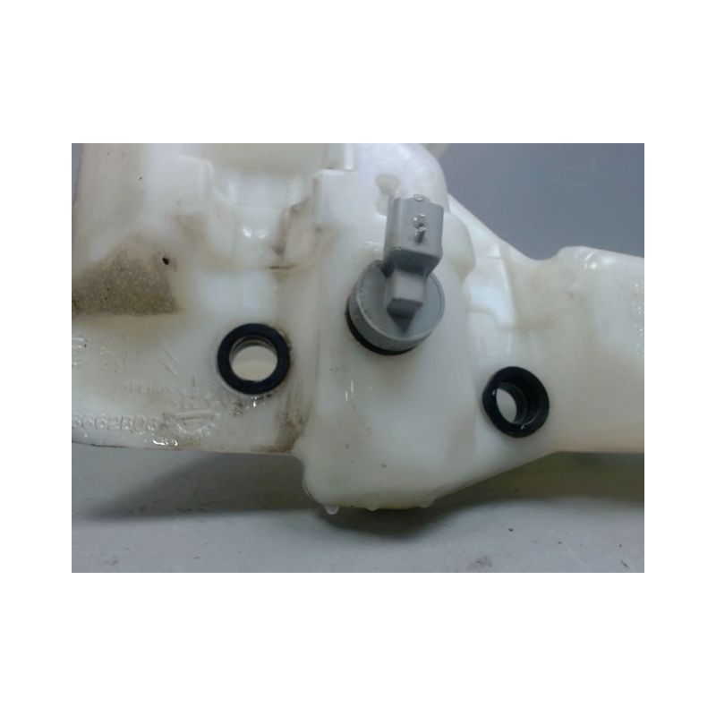 RESERVOIR LAVE-GLACE AVANT PEUGEOT 308 1 PHASE 2 ESSENCE