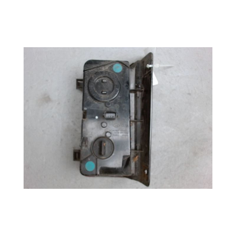 FEU DE PARE-CHOC ARRIERE DROIT RENAULT TRAFIC 3  DIESEL