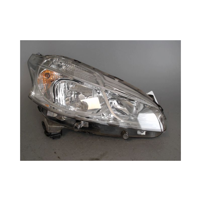 PHARE DROIT PEUGEOT 208 PHASE 1 1.4 HDI - 8V TURBO