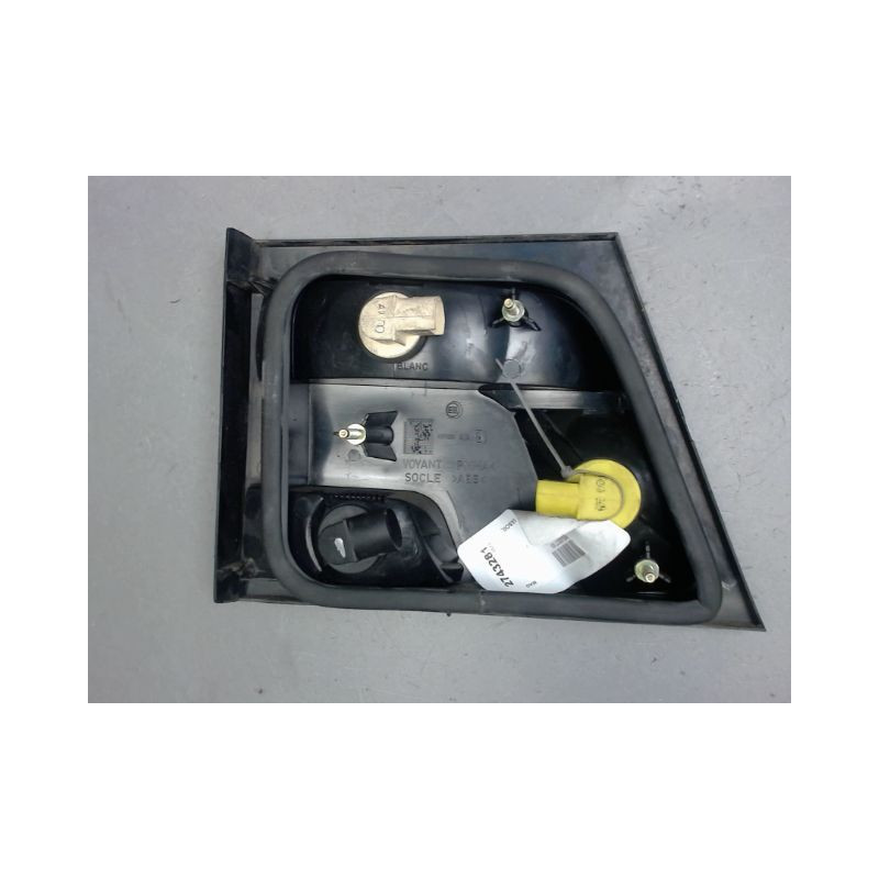 FEU ARRIERE INTERIEUR DROIT PEUGEOT 806 94-2001