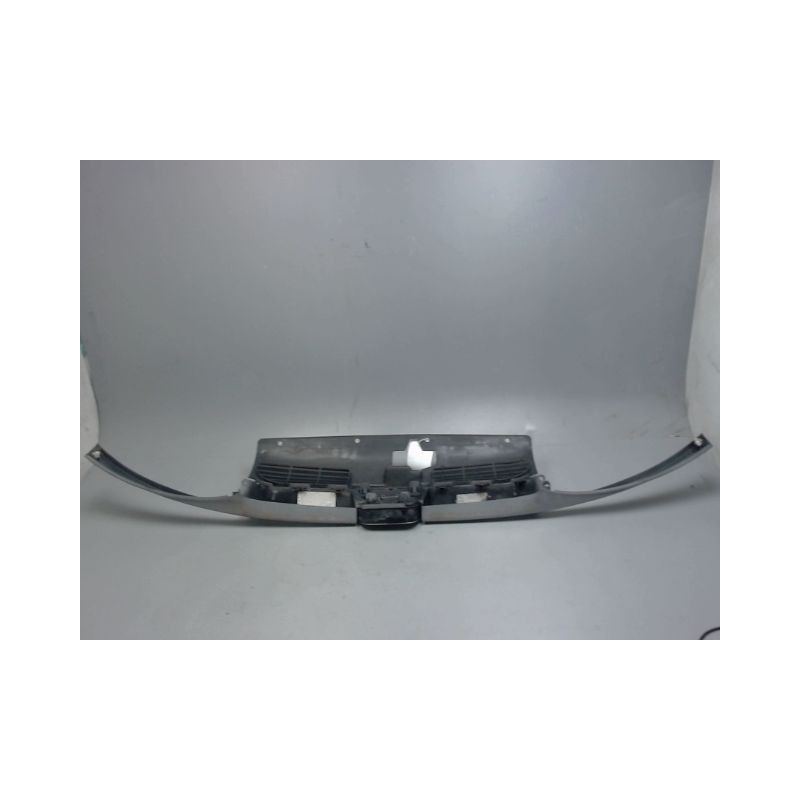 CALANDRE PEUGEOT 206 5P