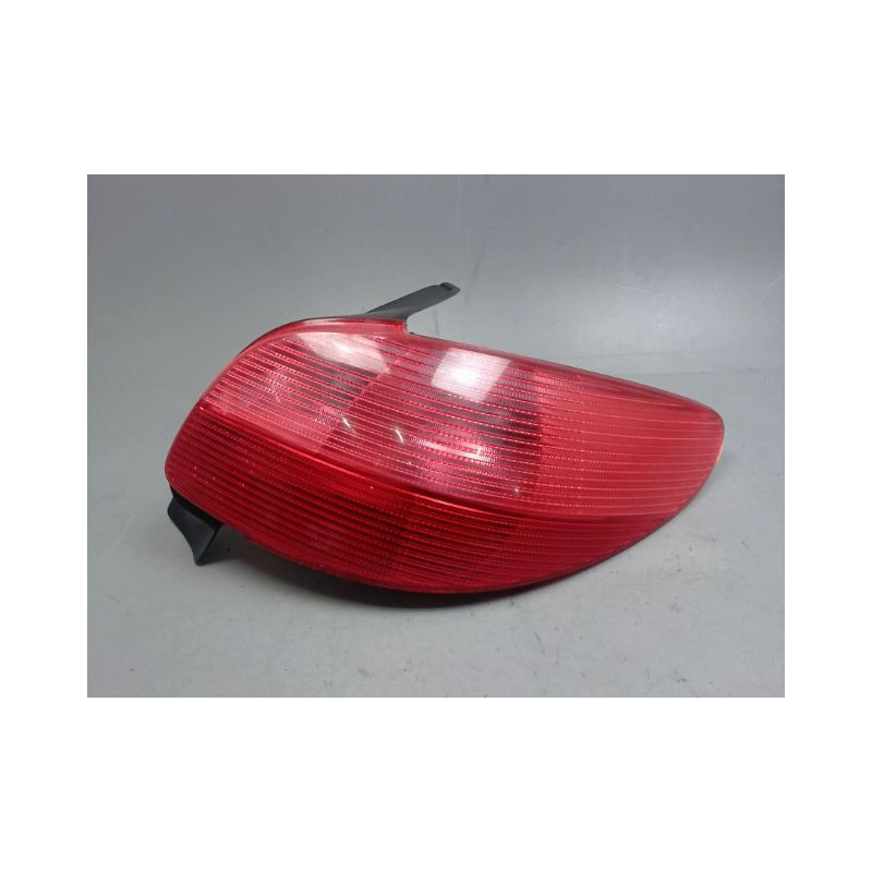 FEU ARRIERE DROIT PEUGEOT 206 5P