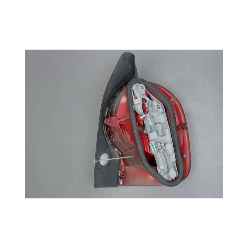 FEU ARRIERE DROIT RENAULT MODUS 2004-2007