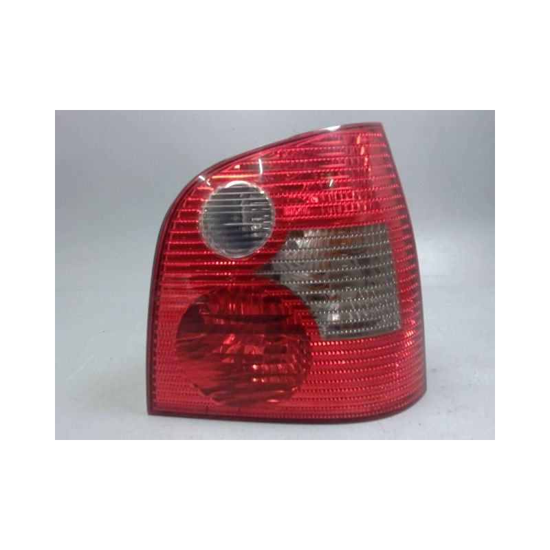 FEU ARRIERE DROIT VOLKSWAGEN POLO 02-05