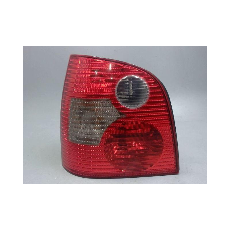 FEU ARRIERE GAUCHE  VOLKSWAGEN POLO 02-05