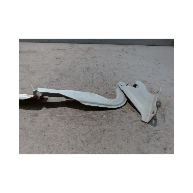 COMPAS GAUCHE CAPOT MITSUBISHI SPACESTAR