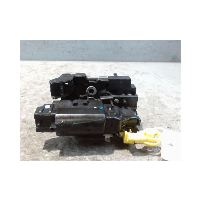 SYSTEME CONDAMNATION ARRIERE DROIT DACIA DUSTER 2010-