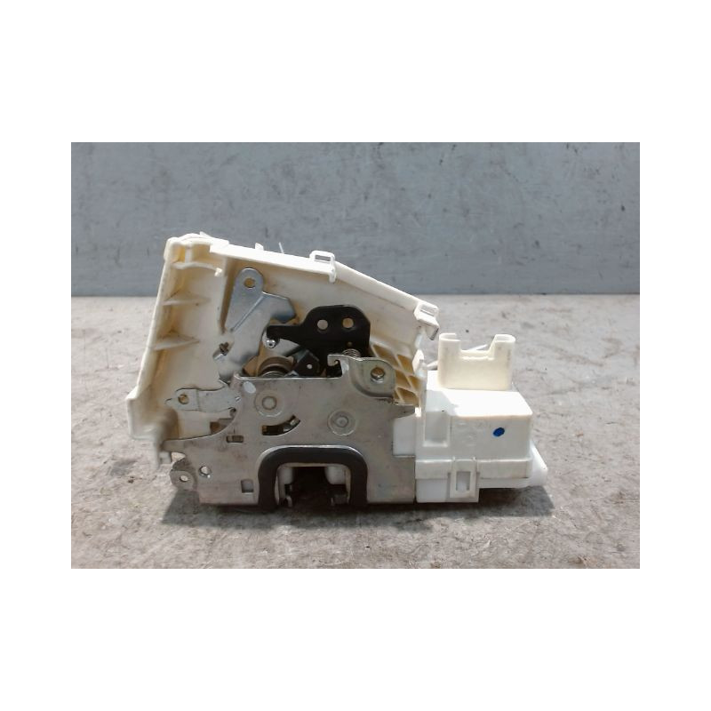 SYSTEME CONDAMNATION AVANT DROIT MERCEDES CLASSE B 05-08