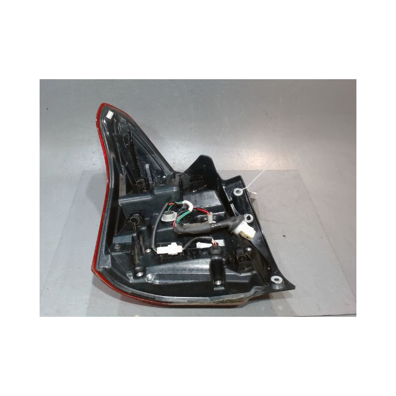 FEU ARRIERE DROIT SUZUKI SWIFT