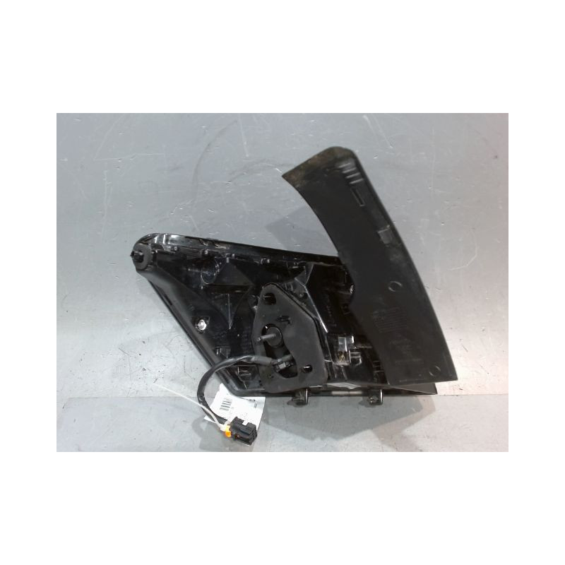 FEU ARRIERE DROIT PEUGEOT 3008