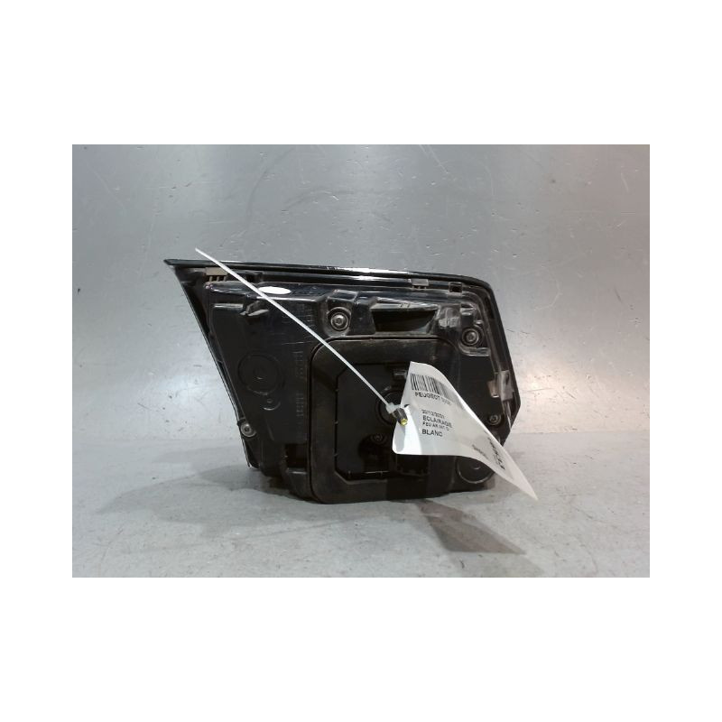 FEU ARRIERE INTERIEUR DROIT PEUGEOT 3008